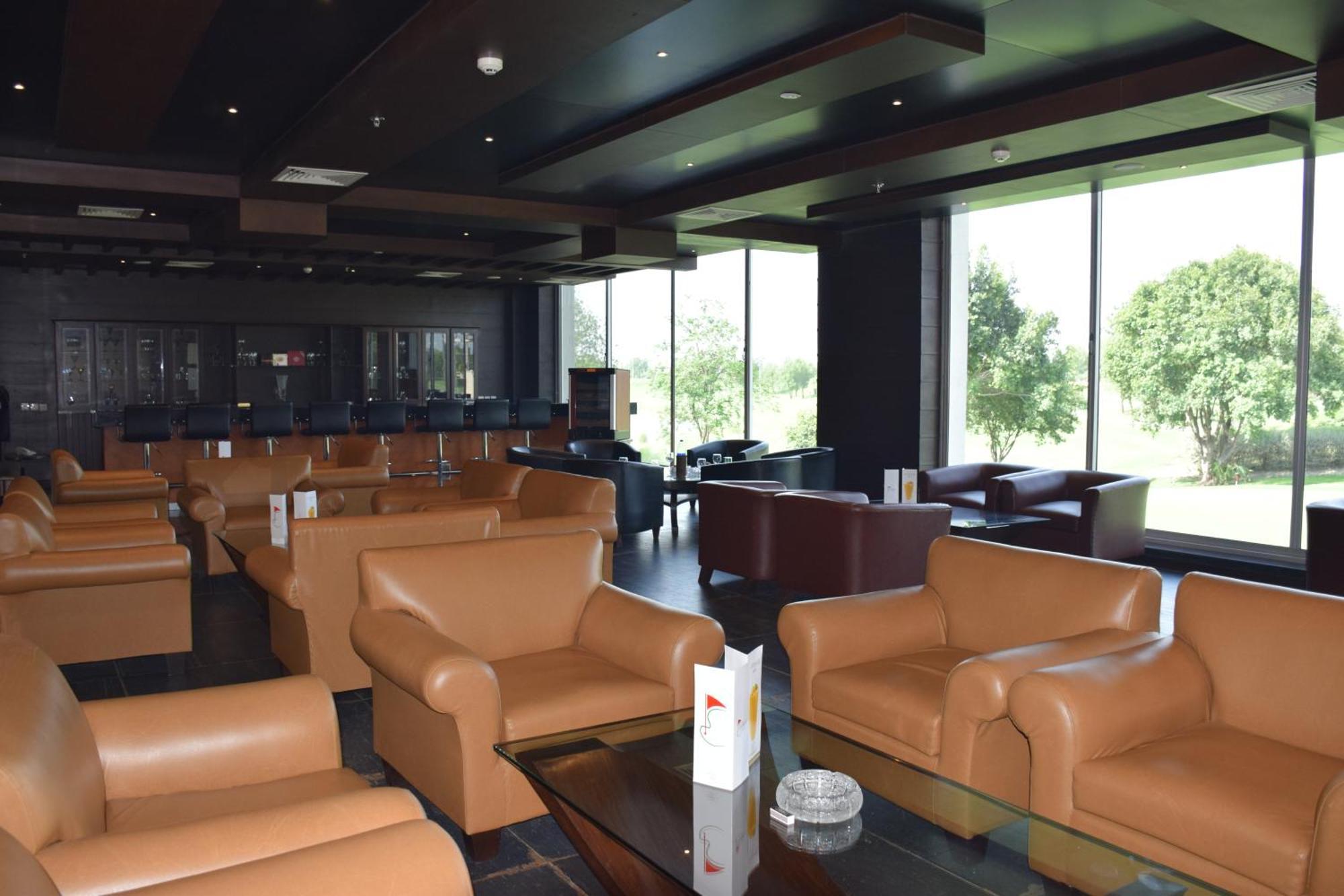 Defence Raya Golf & Country Club Hotel Лахор Екстериор снимка